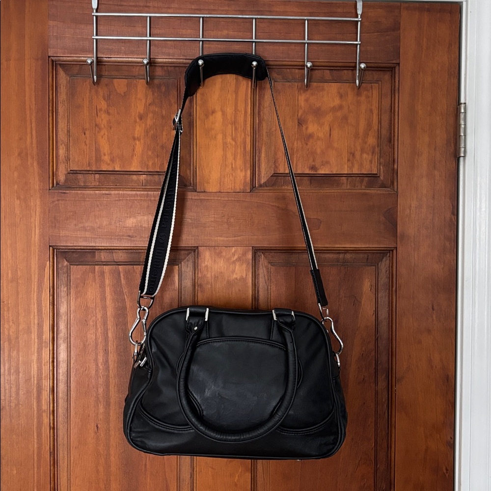 lululemon over the shoulder bag. black. - Picture 9 of 11